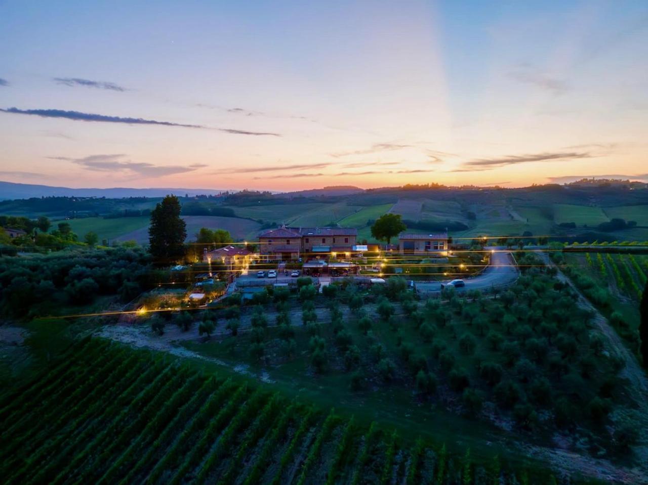 Vittoria Chianti Vacations Apartment Poggibonsi Exterior foto