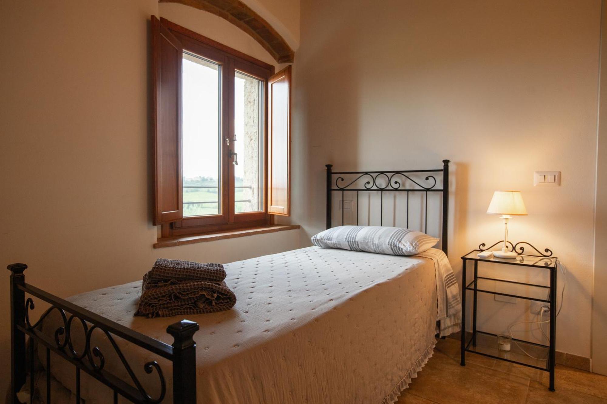 Vittoria Chianti Vacations Apartment Poggibonsi Exterior foto